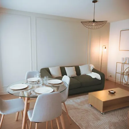 Apartment Cosy Avec Vue Degagee, Centre Du Mans *