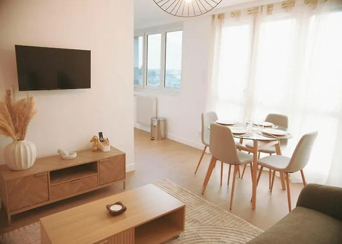 Cosy Avec Vue Dégagée, Centre Du Mans *