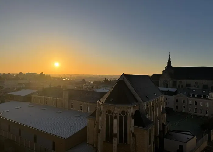 Apartment Cosy Avec Vue Degagee, Centre Du Mans Le Mans
